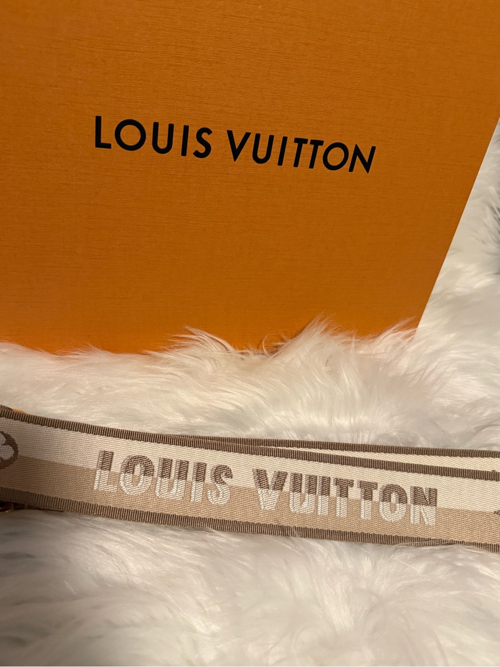 Louis Vuitton Brown Monogram Speedy 20 - Picture 7 of 10
